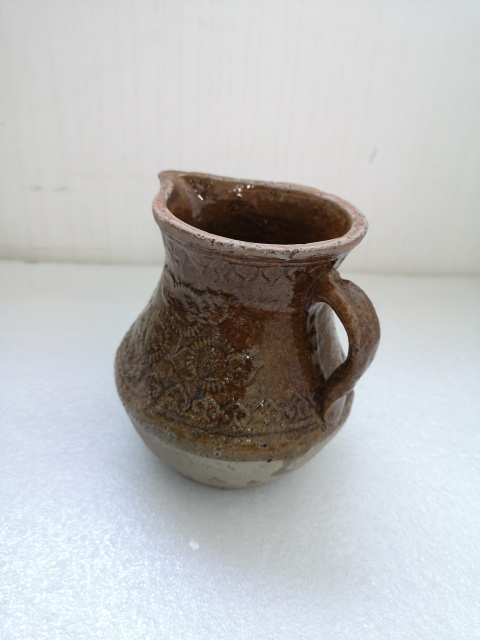 古玩陶瓷清代早期褐釉印花流口執壺拍賣,當前價格680元