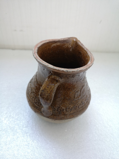 古玩陶瓷清代早期褐釉印花流口執壺拍賣,當前價格680元