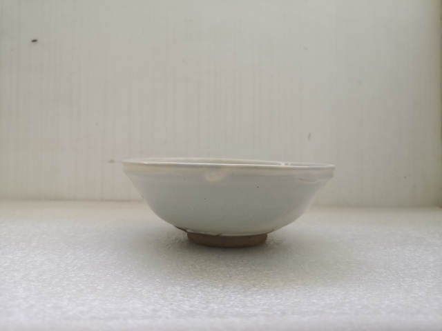 古玩陶瓷元代磁州窯褐彩花卉紋碗拍賣,當前價格450元