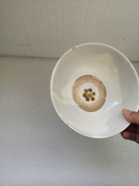古玩陶瓷元代磁州窯褐彩花卉紋碗拍賣,當前價格450元