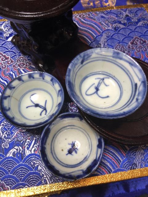 古玩陶瓷【清中】青花花卉紋酒杯-（3只）拍賣，當前價格500元