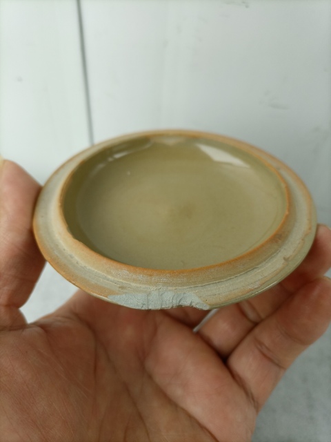 古玩陶瓷龍泉青瓷刻蓮花紋罐蓋拍賣，當前價格300元