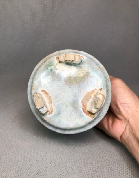 古玩陶瓷（晚清民國）窯變哥釉三足筒式香爐（帶底座少見）拍賣，當前價格0元