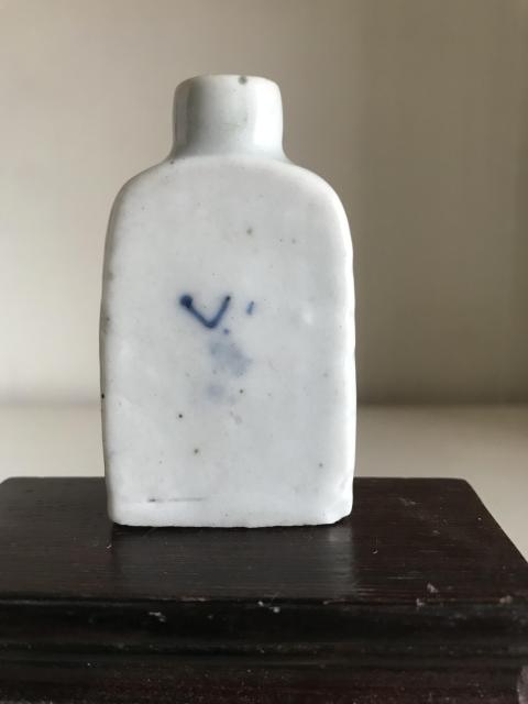 古玩陶瓷晚清人物紋青花鼻煙壺拍賣,當前價格280元