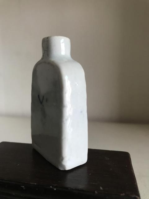 古玩陶瓷晚清人物紋青花鼻煙壺拍賣,當前價格280元