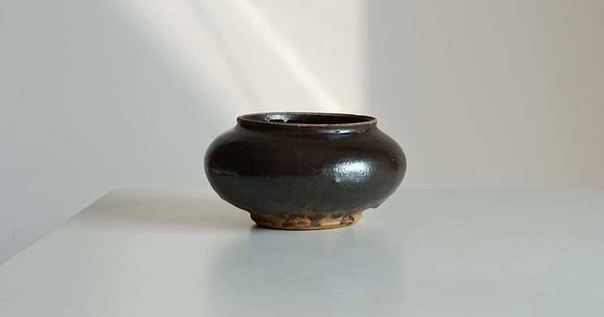 古玩陶瓷明代定窯褐釉文房水呈拍賣，當前價格750元
