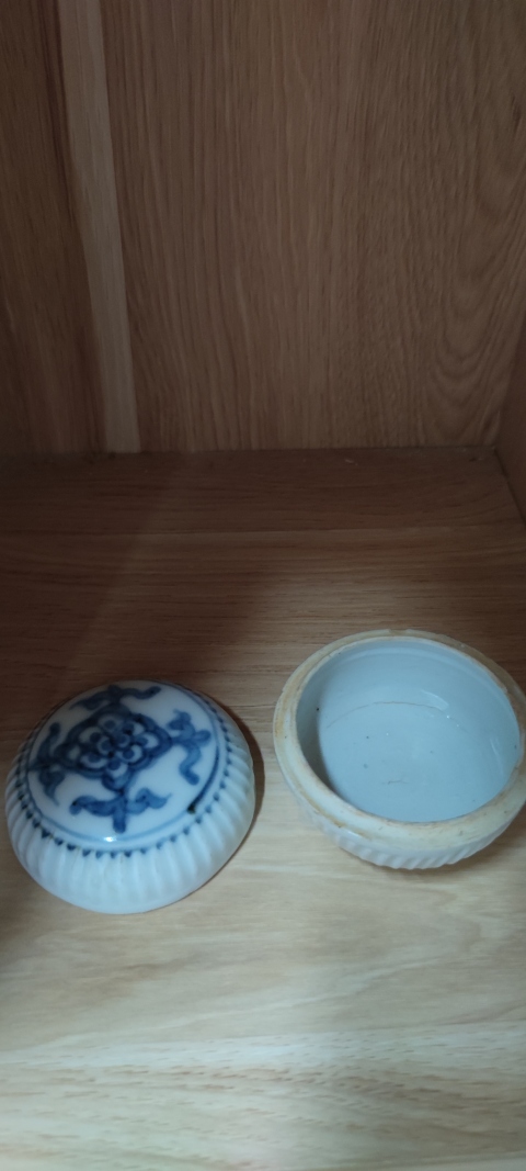 古玩陶瓷【望月樓】明末清初青花印泥盒拍賣,當(dāng)前價(jià)格3000元