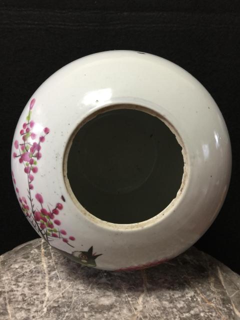 古玩陶瓷粉彩花鳥花卉紋冬瓜罐拍賣,當前價格1500元