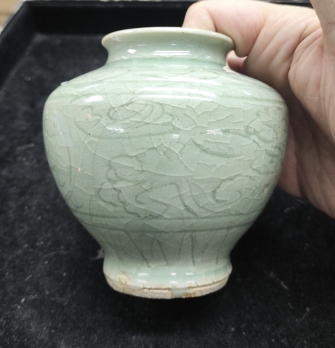 古玩陶瓷元末明初龍泉窯青釉刻花罐拍賣,當前價格8500元