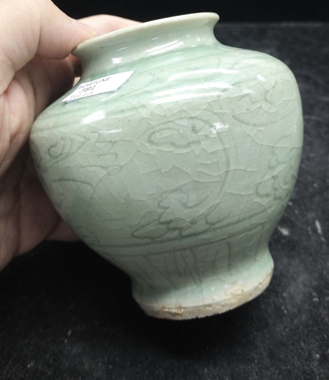 古玩陶瓷元末明初龍泉窯青釉刻花罐拍賣,當前價格8500元