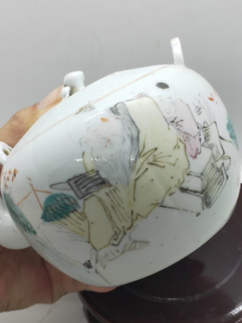 古玩陶瓷清光緒 淺絳彩人物紋提梁壺拍賣,當(dāng)前價格3700元