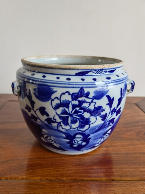 古玩陶瓷晚清牡丹紋青花四系粥罐拍賣,當前價格450元
