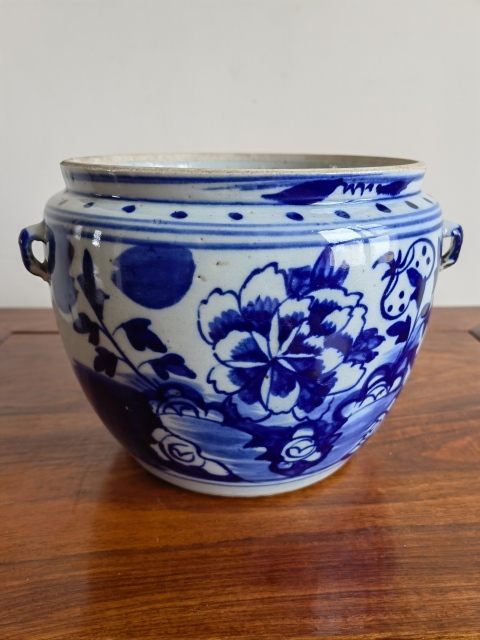 古玩陶瓷晚清牡丹紋青花四系粥罐拍賣,當前價格450元