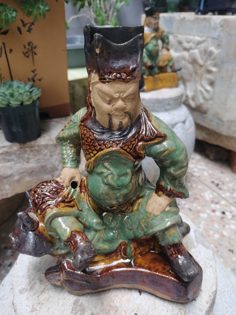 古玩陶瓷清末民國地方窯人物三彩塑像拍賣，當前價格26000元