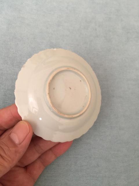 古玩陶瓷清中期白釉花口盤拍賣,當前價格666元