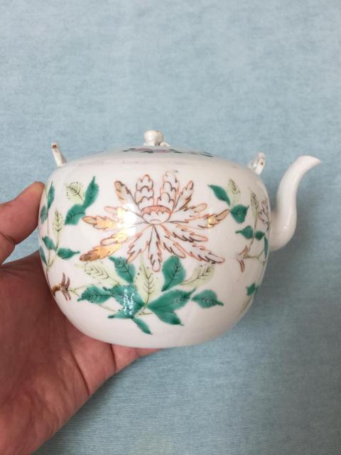 古玩陶瓷清同治 粉彩綠牡丹紋提梁壺拍賣,當前價格1200元