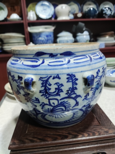 古玩陶瓷清代道光至咸豐纏枝花卉紋四系粥罐拍賣,當前價格588元