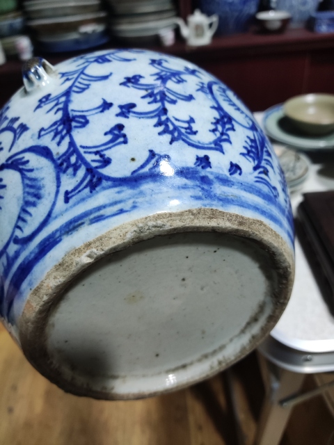 古玩陶瓷清代道光至咸豐纏枝花卉紋四系粥罐拍賣,當前價格588元