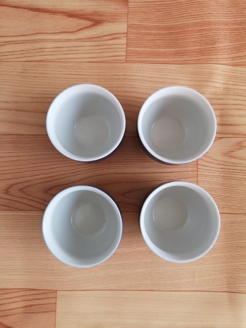 古玩陶瓷六十至八十年代藍釉花卉紋杯拍賣,當前價格220元
