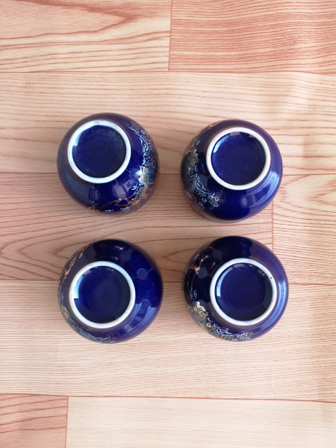 古玩陶瓷六十至八十年代藍釉花卉紋杯拍賣,當前價格220元