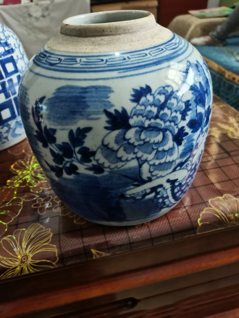 古玩陶瓷大罐子牡丹大罐嘉慶青花牡丹紋罐,景德鎮窯口拍賣,當前價格1888元
