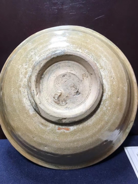 古玩陶瓷宋龍泉刻花紋碗拍賣,當前價格2200元