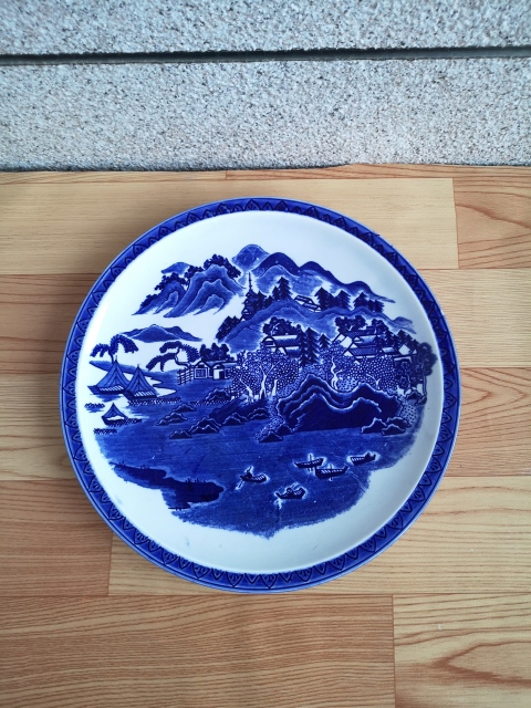 古玩陶瓷六十至八十年代青花盤拍賣，當(dāng)前價(jià)格399元