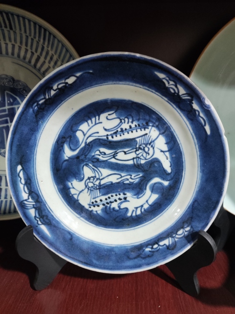 古玩陶瓷清代康熙青花留白龍紋盤拍賣,當前價格220元