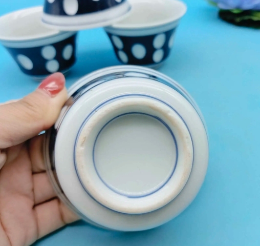 古玩陶瓷上世紀六十至八十年代青花留白杯拍賣，當前價格220元