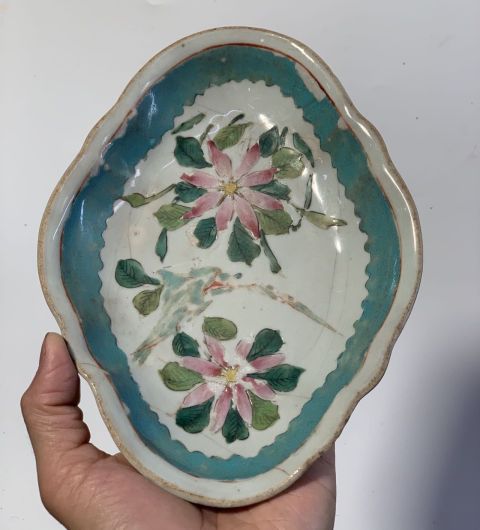 古玩陶瓷清代晚期粉彩花卉紋貢盤拍賣，當前價格450元