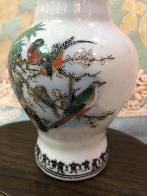 古玩陶瓷粉彩花鳥紋撇口瓶拍賣，當(dāng)前價格3366元