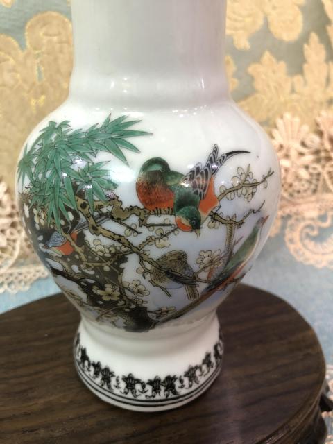 古玩陶瓷粉彩花鳥紋撇口瓶拍賣，當(dāng)前價格3366元