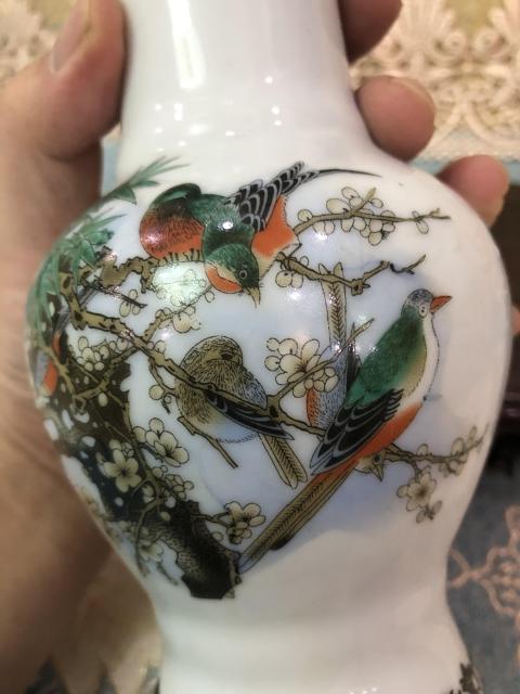 古玩陶瓷粉彩花鳥紋撇口瓶拍賣，當(dāng)前價格3366元