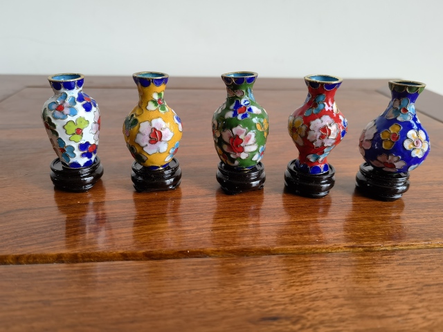 古玩雜項景泰藍銅瓶拍賣,當前價格150元