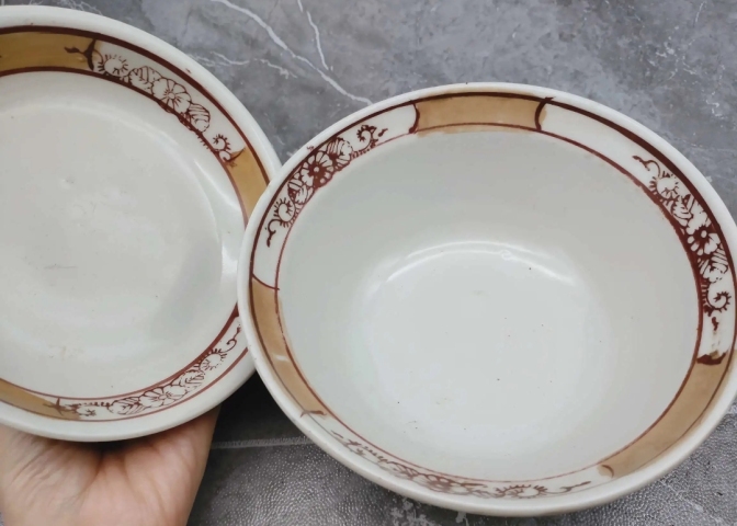 古玩陶瓷五彩蓋碗拍賣，當前價格350元
