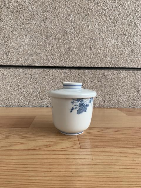 古玩陶瓷六十至八十年代花卉紋蓋杯拍賣，當前價格160元