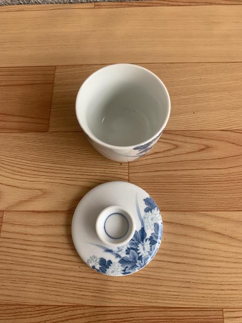 古玩陶瓷六十至八十年代花卉紋蓋杯拍賣，當前價格160元