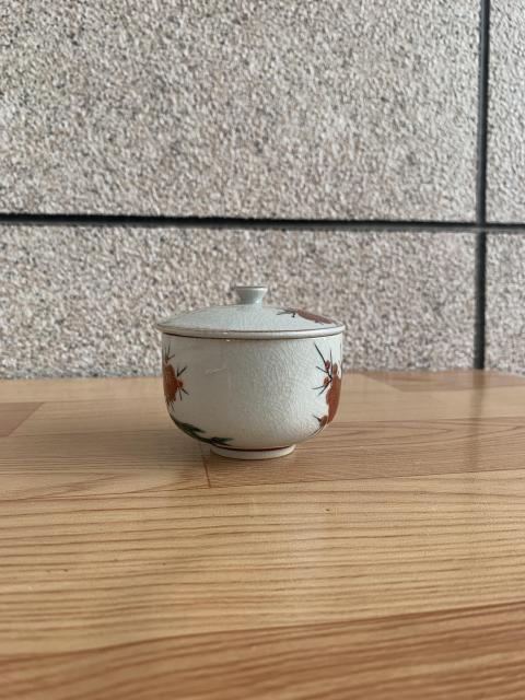 古玩陶瓷六十至八十年代花卉紋蓋杯拍賣,當前價格220元