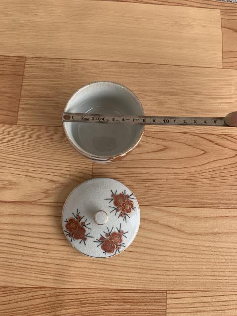 古玩陶瓷六十至八十年代花卉紋蓋杯拍賣,當前價格220元