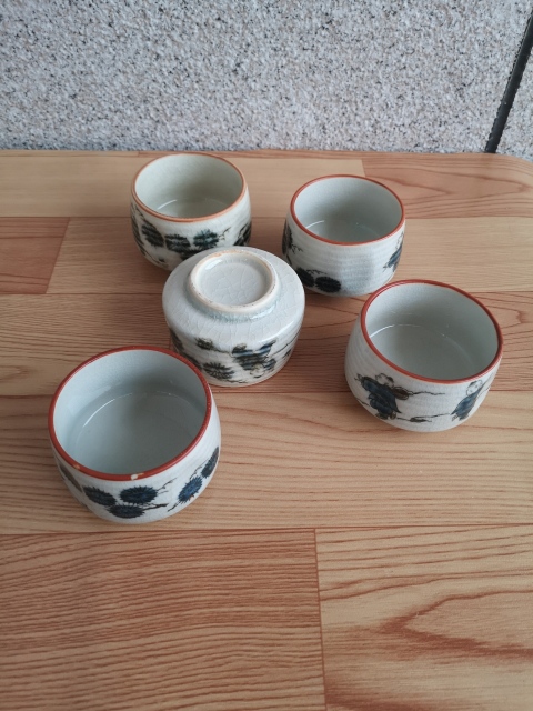 古玩陶瓷六十至八十年代花卉紋杯拍賣，當(dāng)前價格260元