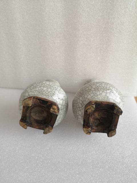 古玩陶瓷清末民國哥釉連座瓶一對拍賣，當前價格850元