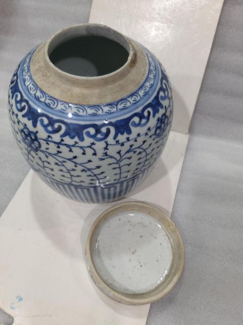 古玩陶瓷清中纏枝花卉紋青花蓋罐拍賣,當前價格1288元