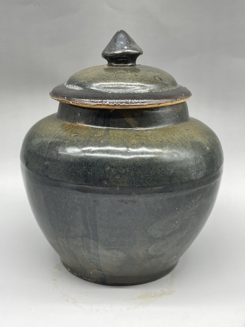 古玩陶瓷褐釉蓋罐拍賣,當前價格199元