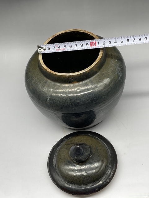 古玩陶瓷褐釉蓋罐拍賣,當前價格199元