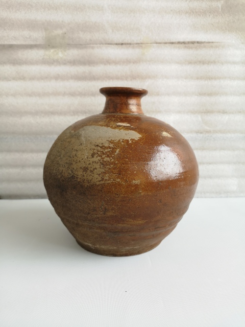 古玩陶瓷明代褐釉瓶拍賣,當(dāng)前價格850元