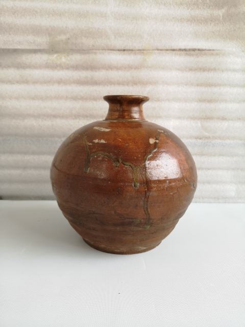 古玩陶瓷明代褐釉瓶拍賣,當(dāng)前價格850元