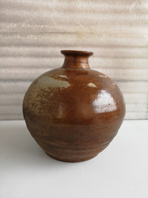 古玩陶瓷明代褐釉瓶拍賣,當(dāng)前價格850元
