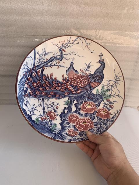 古玩陶瓷上一個世紀晚期孔雀盤拍賣，當前價格398元