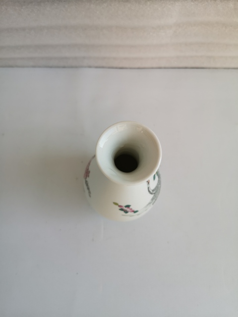 古玩陶瓷八十年代鶴紋玉壺春瓶拍賣,當(dāng)前價(jià)格260元