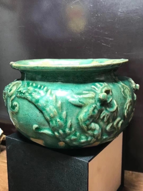 古玩陶瓷明代.綠釉浮雕雙龍爐拍賣，當前價格3500元